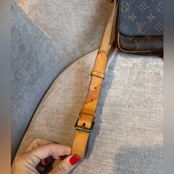 Authentic Louis Vuitton cartouchiere GM monogram crossbody - Picture 4 of 12